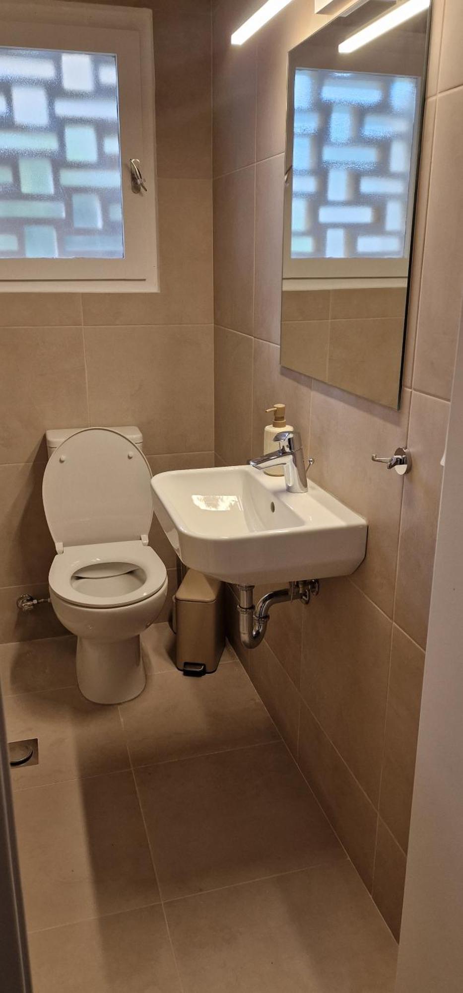 A Cozy Affordable Place At Voula Афины Экстерьер фото